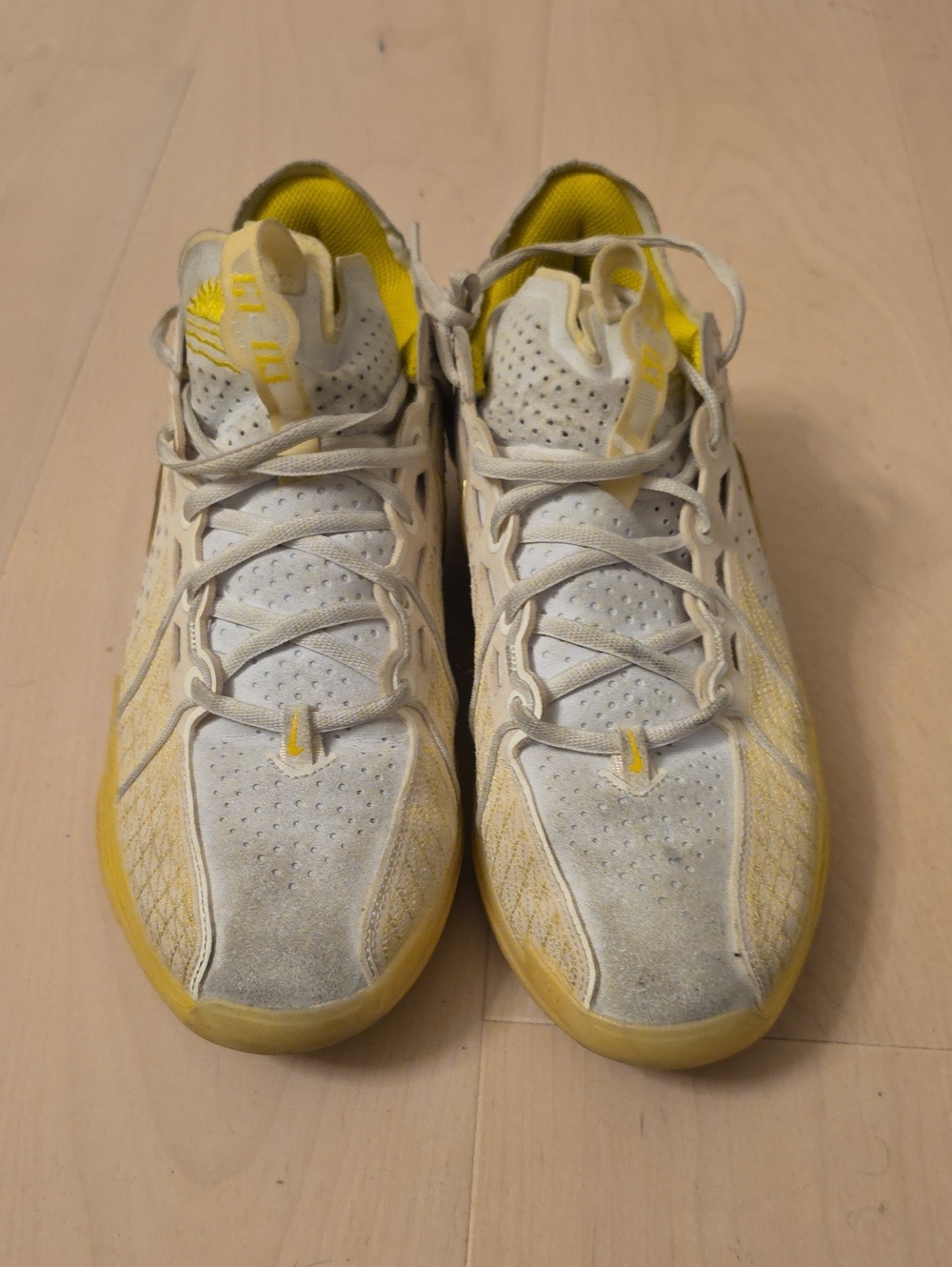 Nike Men's Sneakers in Yellow and Cream